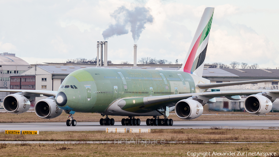 Emirates Airbus A380-842 (F-WWSH) | Photo 436798