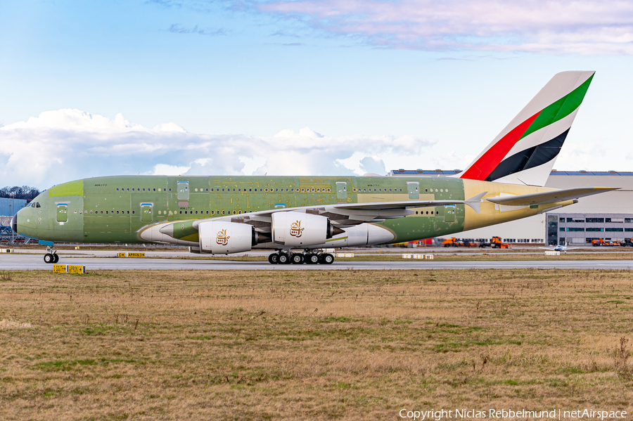 Emirates Airbus A380-842 (F-WWSH) | Photo 436799