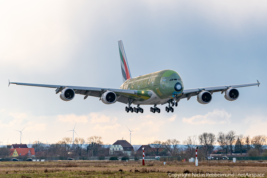 Emirates Airbus A380-842 (F-WWSH) | Photo 436801