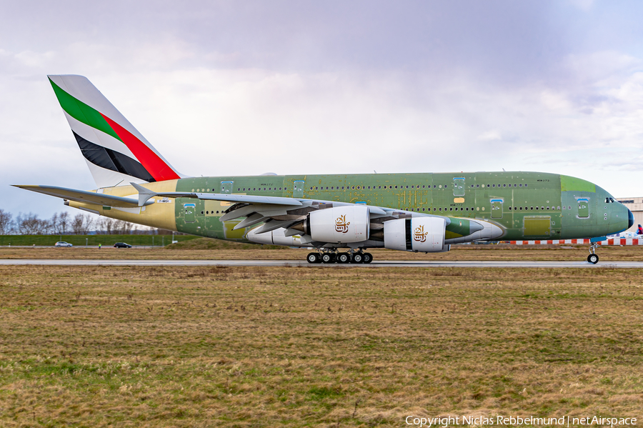 Emirates Airbus A380-842 (F-WWSH) | Photo 436804