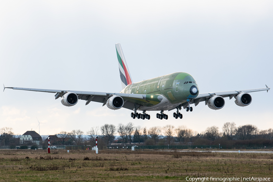 Emirates Airbus A380-842 (F-WWSH) | Photo 436867
