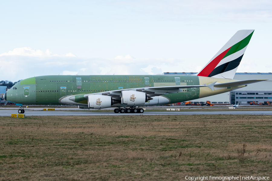 Emirates Airbus A380-842 (F-WWSH) | Photo 436874