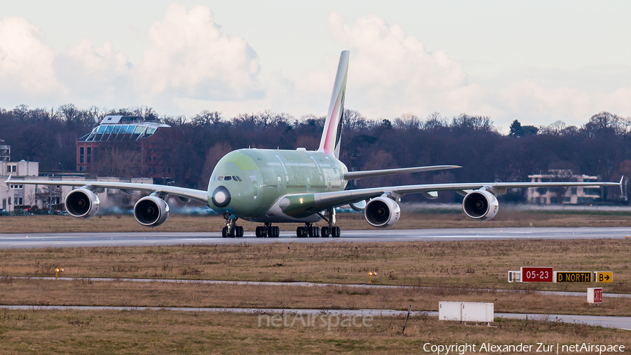 Emirates Airbus A380-842 (F-WWSH) | Photo 436914