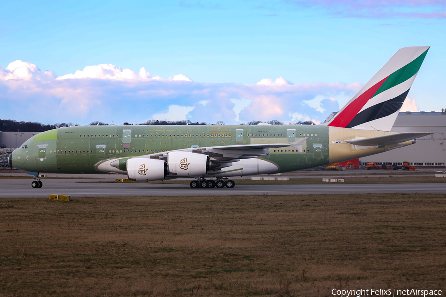 Emirates Airbus A380-842 (F-WWSH) | Photo 579353
