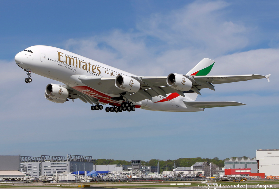 Emirates Airbus A380-842 (F-WWSK) | Photo 315534