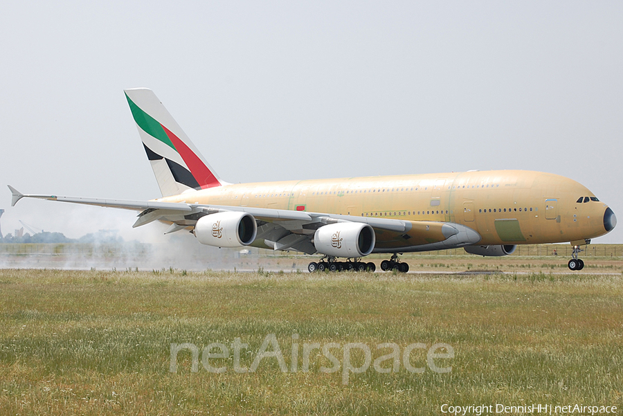 Emirates Airbus A380-861 (F-WWSM) | Photo 398280