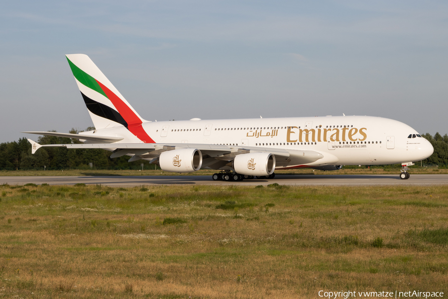 Emirates Airbus A380-842 (F-WWSO) | Photo 390076