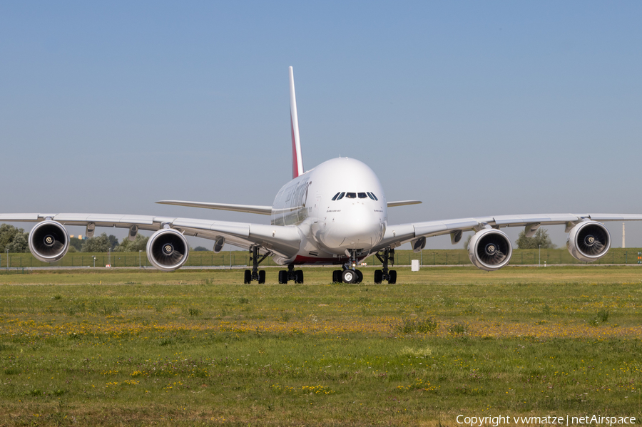 Emirates Airbus A380-842 (F-WWSO) | Photo 397821