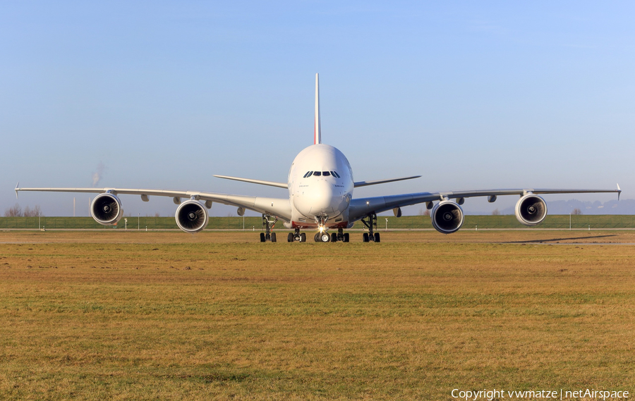 Emirates Airbus A380-842 (F-WWSR) | Photo 133211