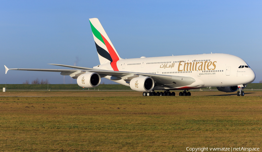 Emirates Airbus A380-842 (F-WWSR) | Photo 133213