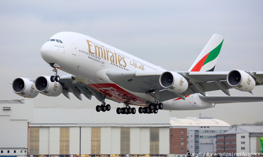 Emirates Airbus A380-842 (F-WWSR) | Photo 135264