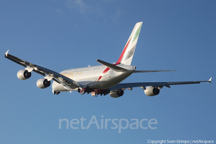 Emirates Airbus A380-861 (F-WWSR) | Photo 34402