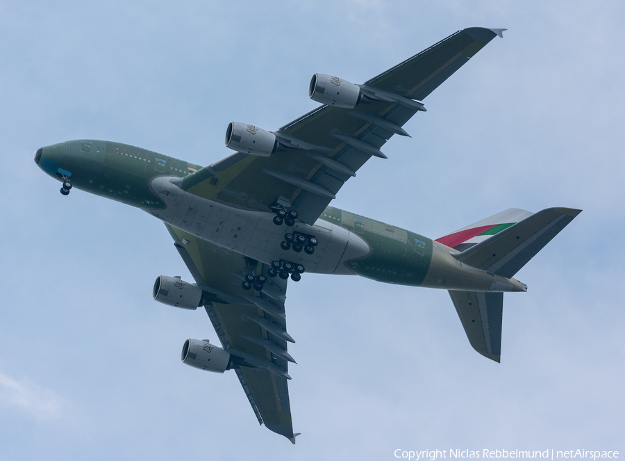 Emirates Airbus A380-842 (F-WWSU) | Photo 245913