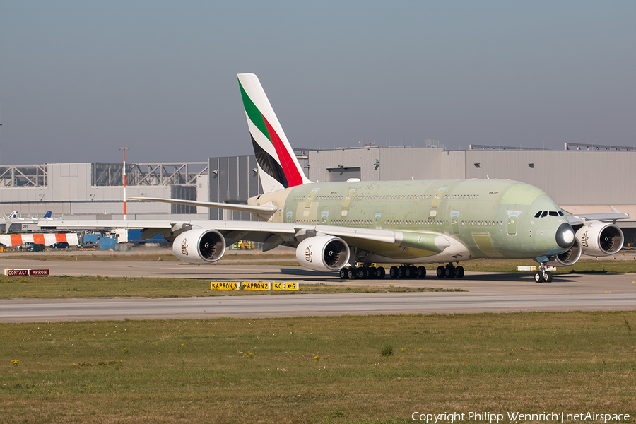 Emirates Airbus A380-842 (F-WWSY) | Photo 289024