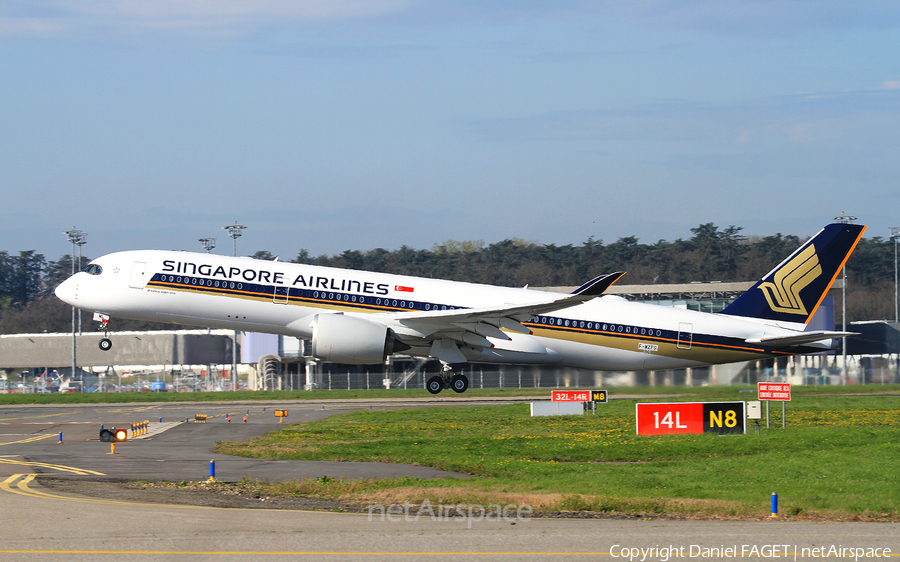 Singapore Airlines Airbus A350-941 (F-WZFG) | Photo 243747