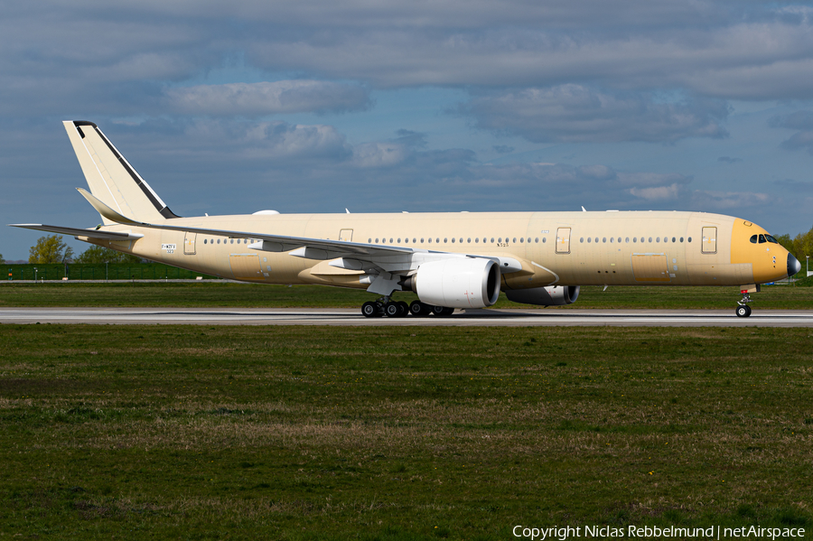 Tianjin Airlines Airbus A350-941 (F-WZFV) | Photo 381532