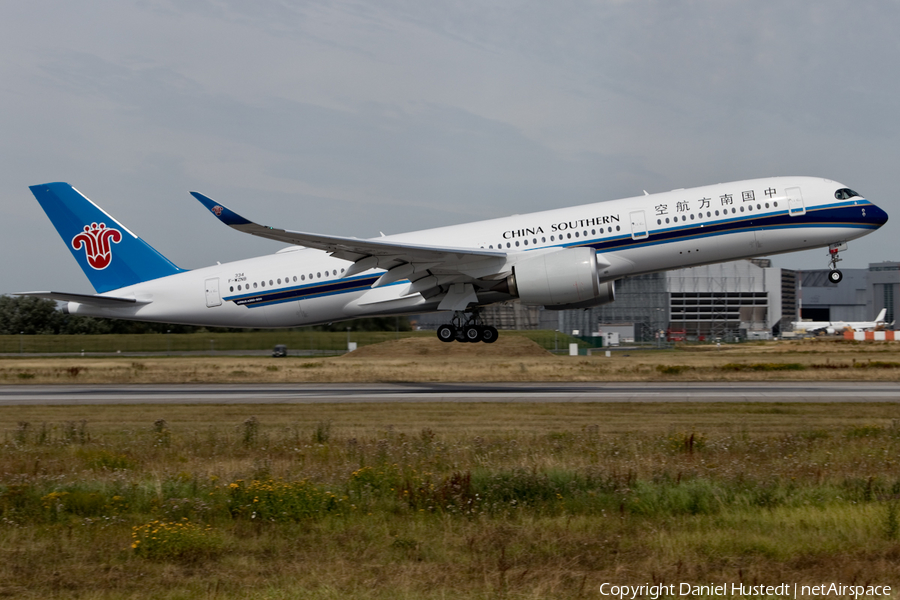 China Southern Airlines Airbus A350-941 (F-WZNB) | Photo 414392