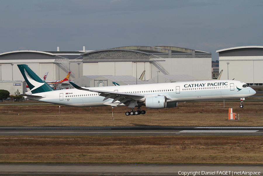 Cathay Pacific Airbus A350-1041 (F-WZNL) | Photo 271666
