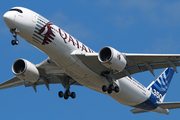 Qatar Airways Airbus A350-941 (F-WZNW) at  Farnborough, United Kingdom