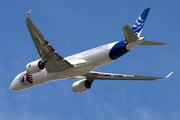 Qatar Airways Airbus A350-941 (F-WZNW) at  Farnborough, United Kingdom