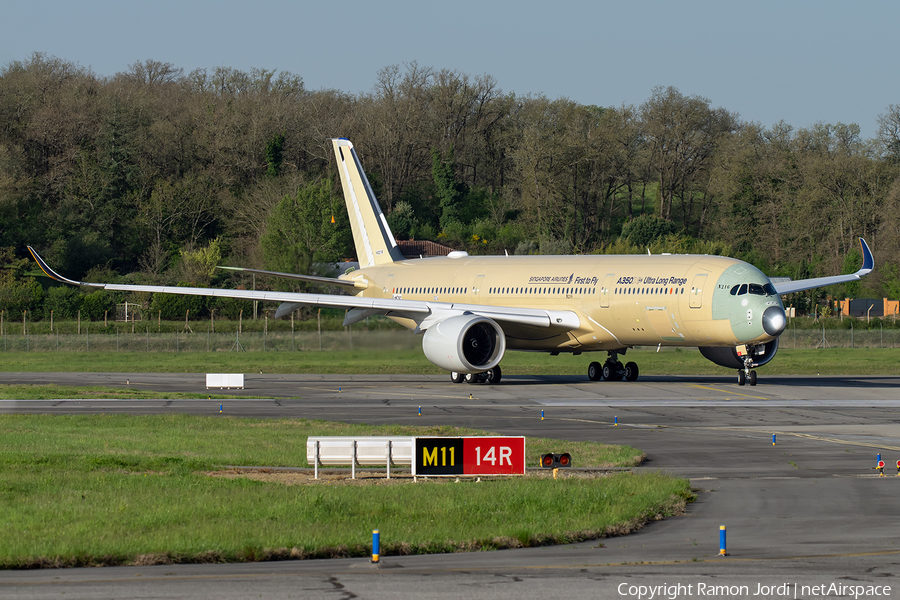 Singapore Airlines Airbus A350-941 (F-WZNY) | Photo 239266