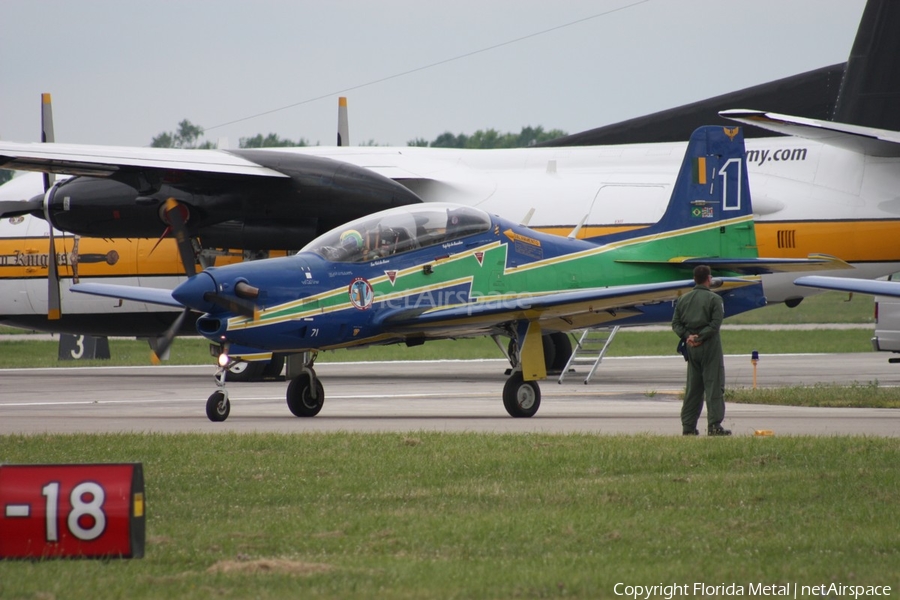 Brazilian Air Force (Forca Aerea Brasileira) Embraer EMB-312A Tucano T-27 (FAB1371) | Photo 583199
