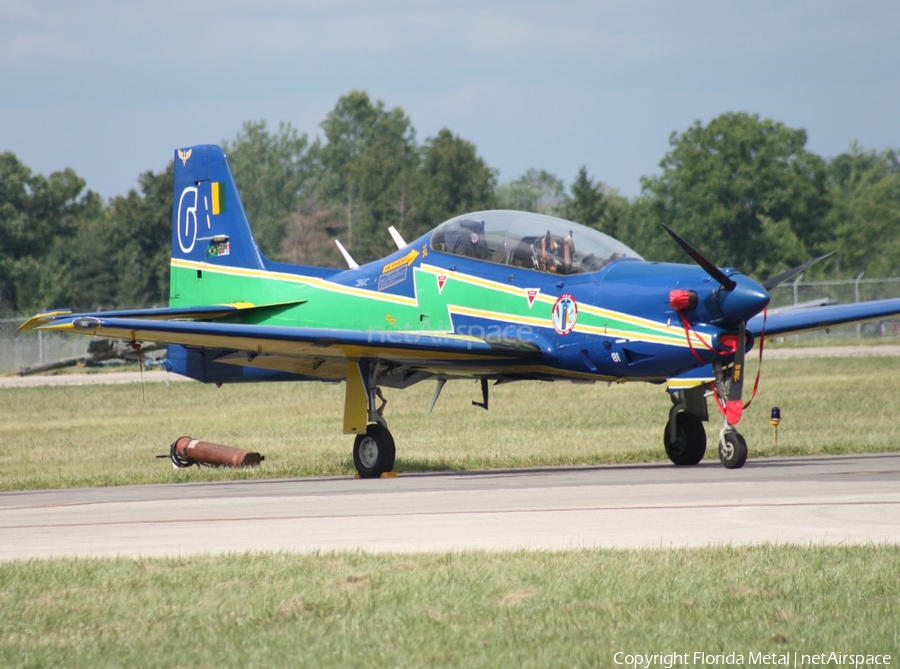 Brazilian Air Force (Forca Aerea Brasileira) Embraer EMB-312A Tucano T-27 (FAB1381) | Photo 583200