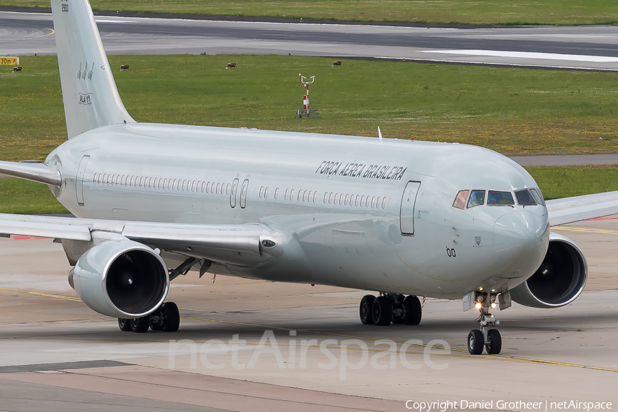 Brazilian Air Force (Forca Aerea Brasileira) Boeing 767-31A(ER) (FAB2900) | Photo 189008