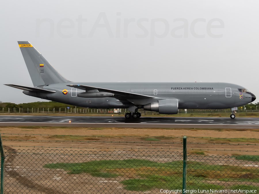 Colombian Air Force (Fuerza Aerea Colombiana) Boeing 767-2J6(ER)MMTT (FAC1202) | Photo 318547