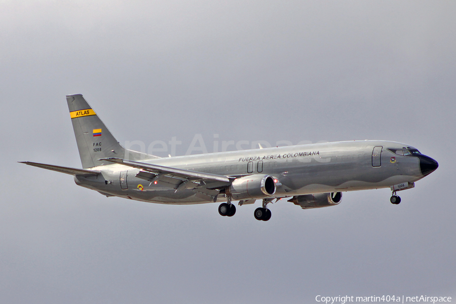Colombian Air Force (Fuerza Aerea Colombiana) Boeing 737-4S3(SF) (FAC1208) | Photo 24638