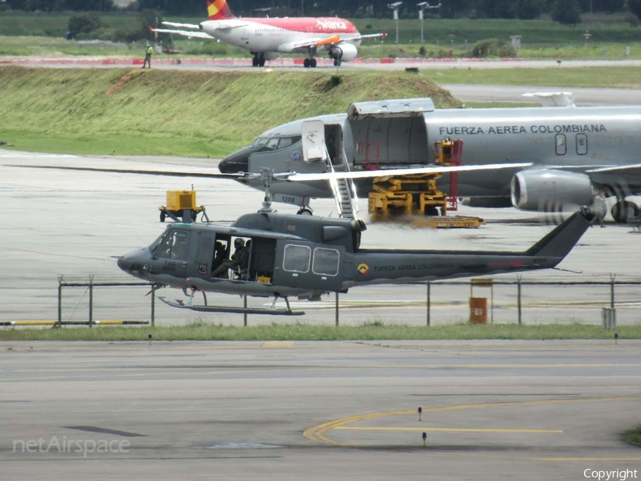 Colombian Air Force (Fuerza Aerea Colombiana) Bell 212 (FAC4008) | Photo 350649