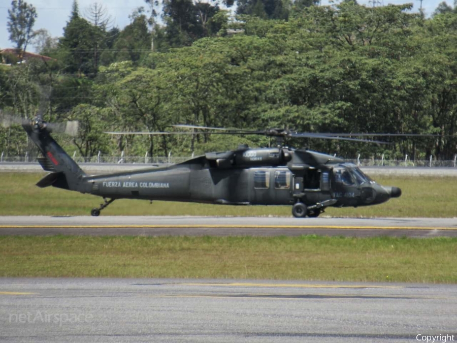 Colombian Air Force (Fuerza Aerea Colombiana) Sikorsky AH-60L Arpia III (FAC4104) | Photo 352142