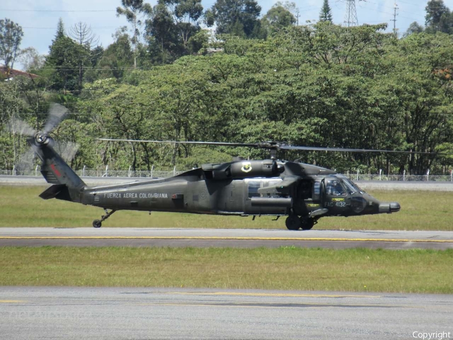 Colombian Air Force (Fuerza Aerea Colombiana) Sikorsky AH-60L Arpia III (FAC4132) | Photo 352137