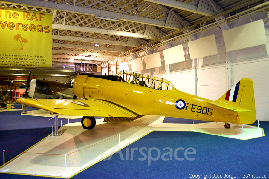 Royal Air Force North American Harvard IIB (FE905) | Photo 663930