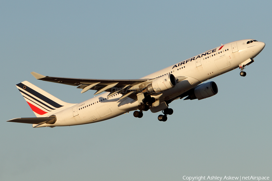 Air France Airbus A330-203 (FGZCH) | Photo 214680