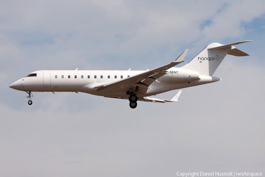 Hangar8 Bombardier BD-700-1A10 Global Express (G-SENT) | Photo 648030