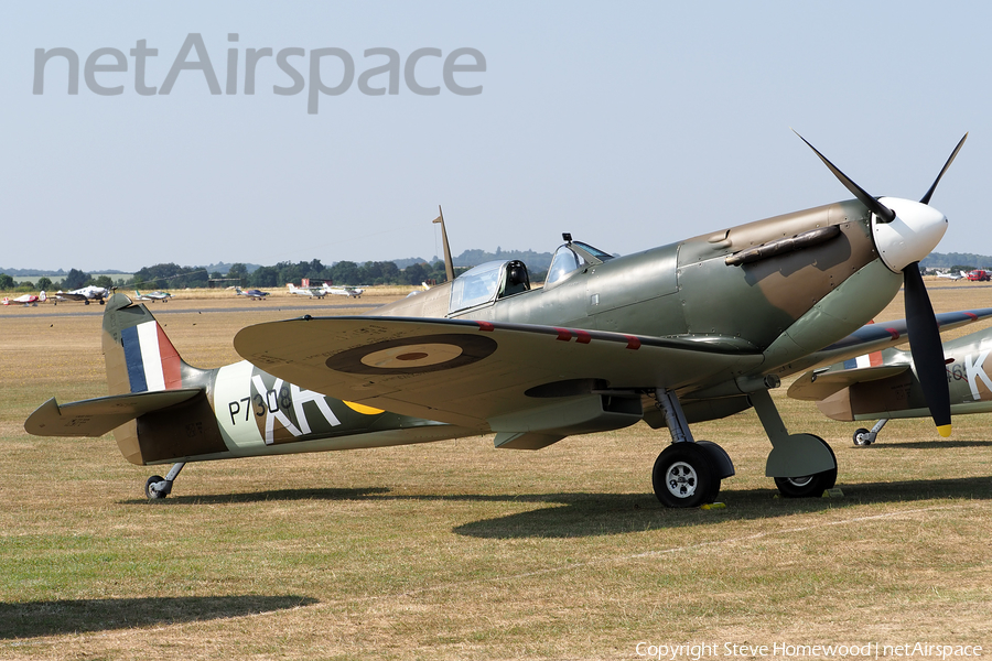 (Private) Supermarine Spitfire Mk IA (G-AIST) | Photo 282243