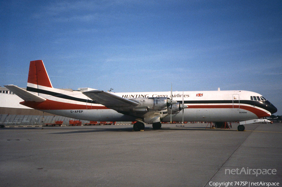 Hunting Cargo Airlines Vickers Merchantman (G-APEP) | Photo 38441