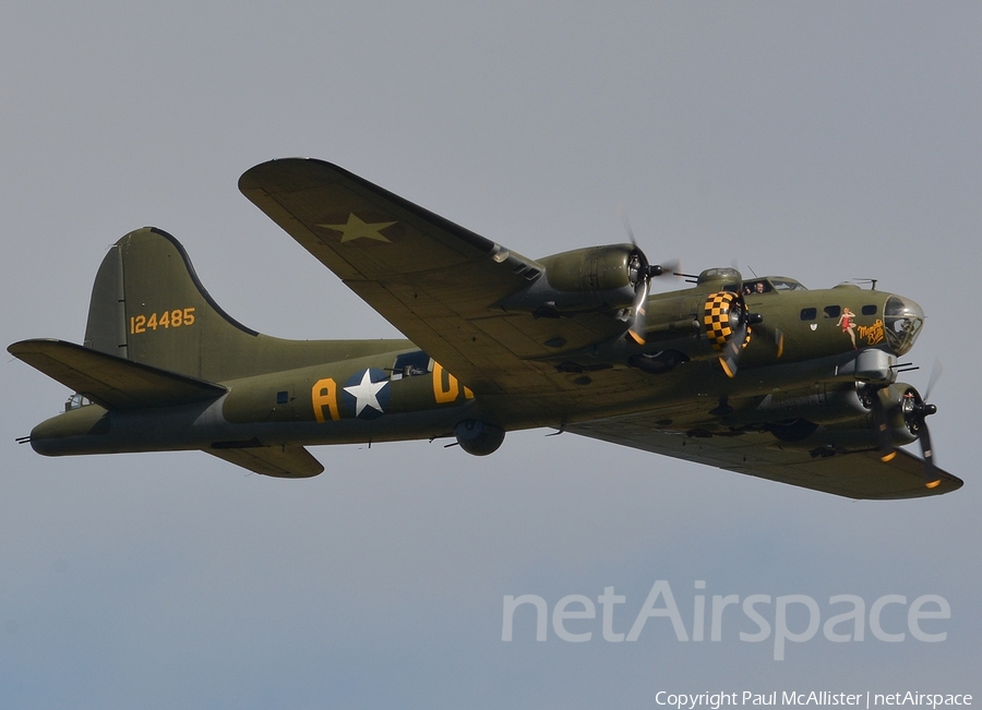 (Private) Boeing B-17G Flying Fortress (G-BEDF) | Photo 32084