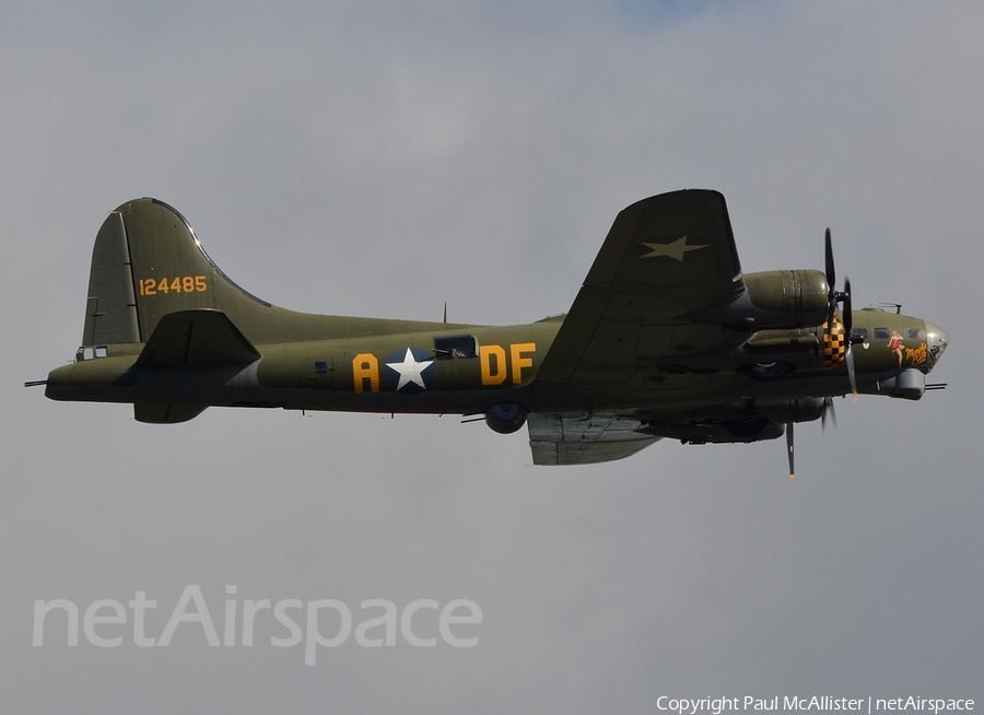 (Private) Boeing B-17G Flying Fortress (G-BEDF) | Photo 32231