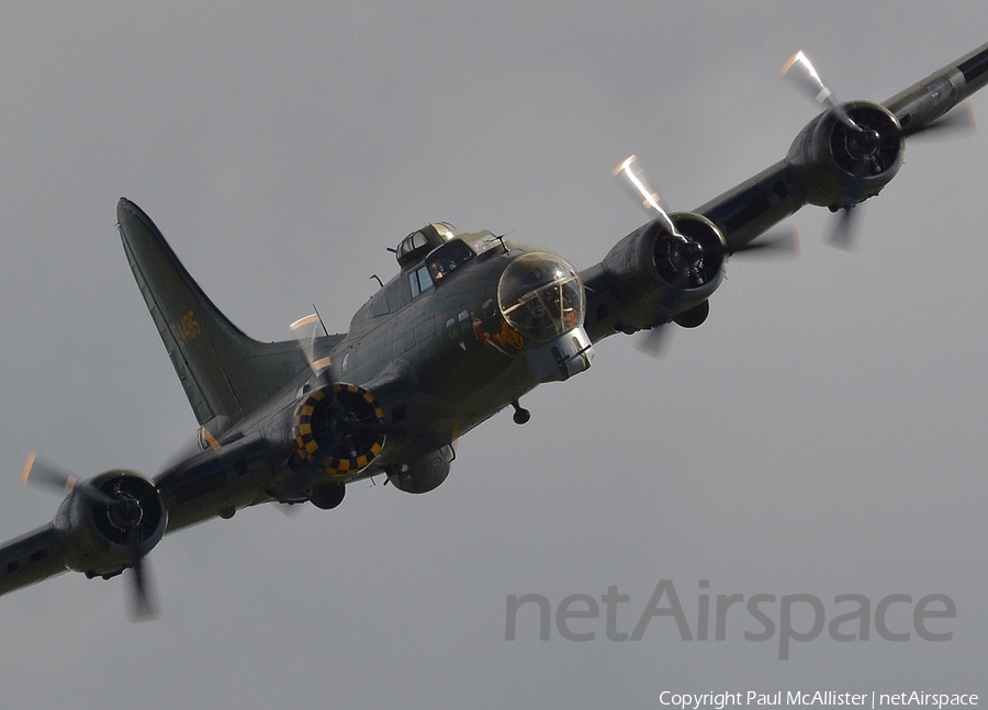(Private) Boeing B-17G Flying Fortress (G-BEDF) | Photo 33017
