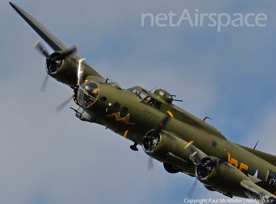 (Private) Boeing B-17G Flying Fortress (G-BEDF) | Photo 33018
