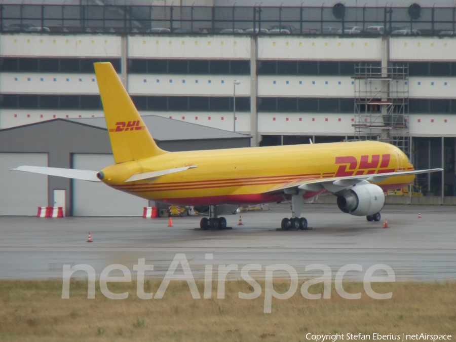 DHL Air Boeing 757-236(SF) (G-BIKC) | Photo 661679