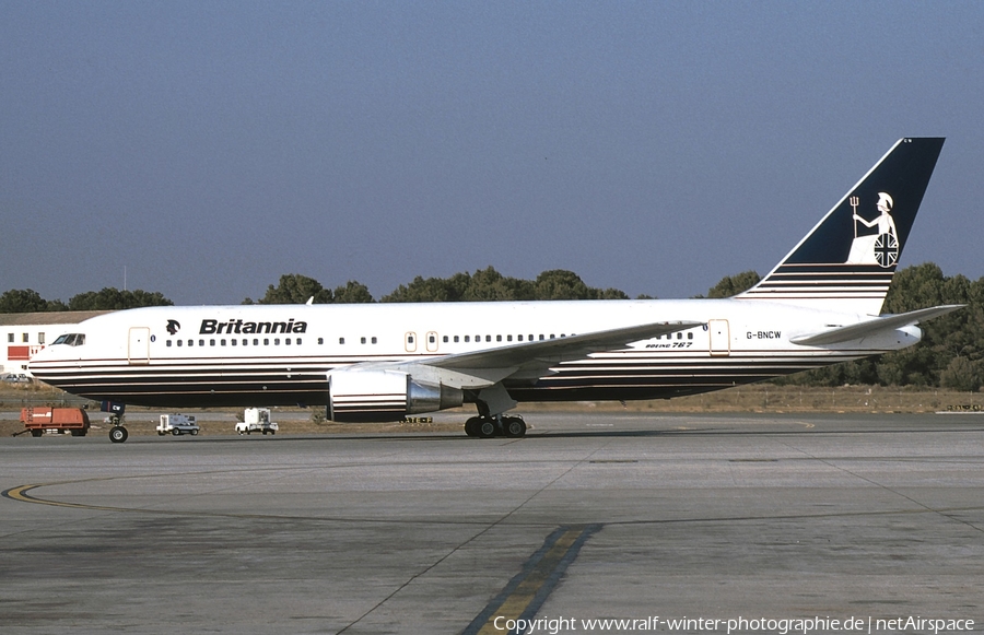 Britannia Airways Boeing 767-204 (G-BNCW) | Photo 406054