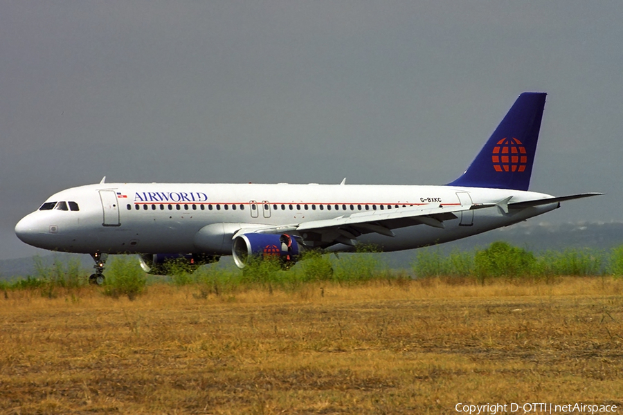 Airworld Airbus A320-214 (G-BXKC) | Photo 346075