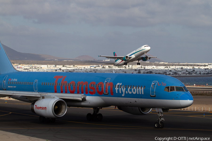 Thomsonfly Boeing 757-204 (G-BYAL) | Photo 327405