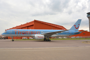 Thomson Airways Boeing 757-204 (G-BYAT) at  London - Luton, United Kingdom