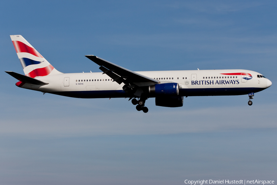 British Airways Boeing 767-336(ER) (G-BZHA) | Photo 422710