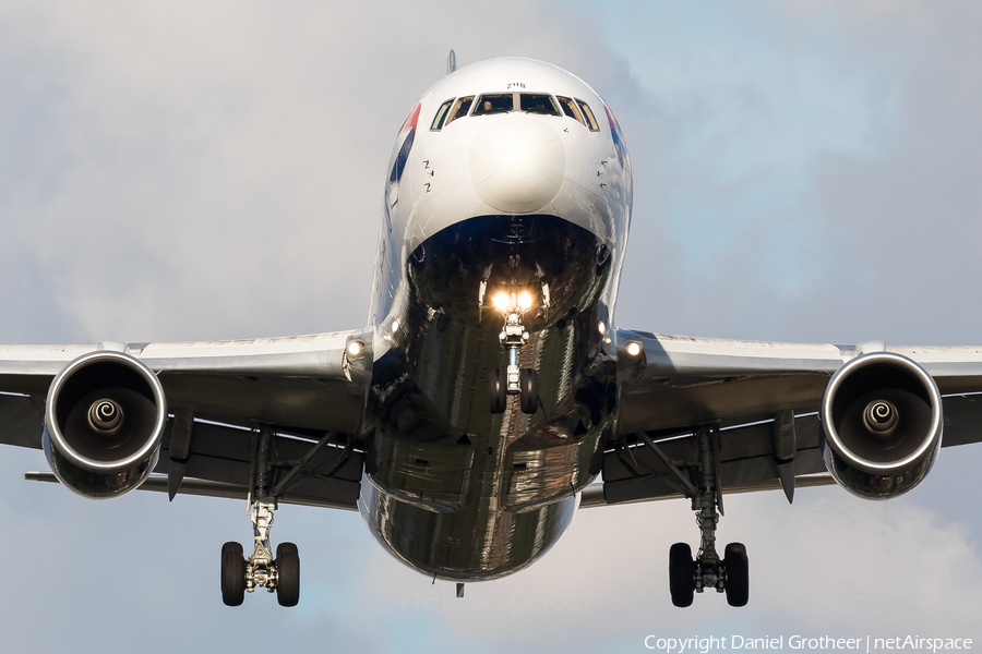 British Airways Boeing 767-336(ER) (G-BZHB) | Photo 186705