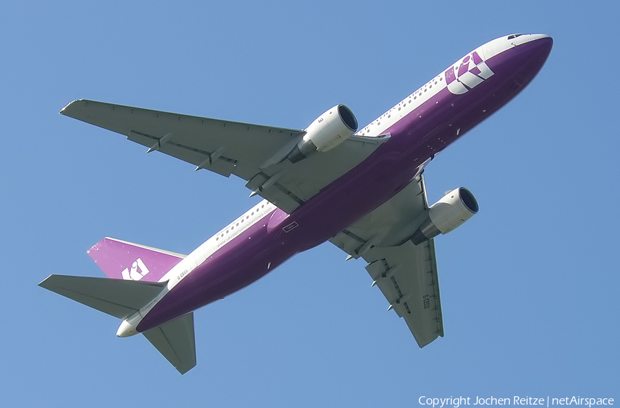 UK International Airlines Boeing 767-222 (G-CECU) | Photo 61851